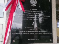 GMINNA UROCZYSTOŚĆ ODSŁONIĘCIA TABLICY PAMIECI W HOŁDZIE ŻOŁNIERZOM ARMII KRAJOWEJ